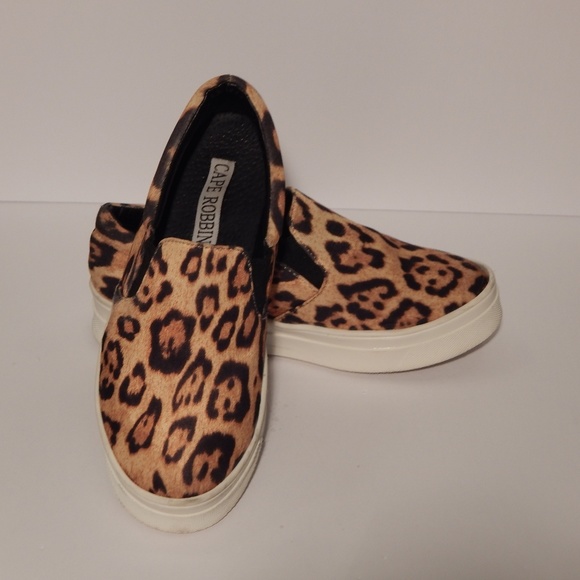 Cape Robbins in Women - Picture 2 of 4